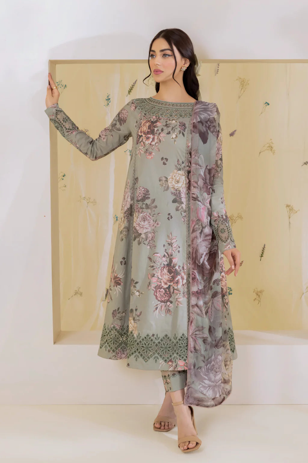 IZNIK LAWN COLLECTION