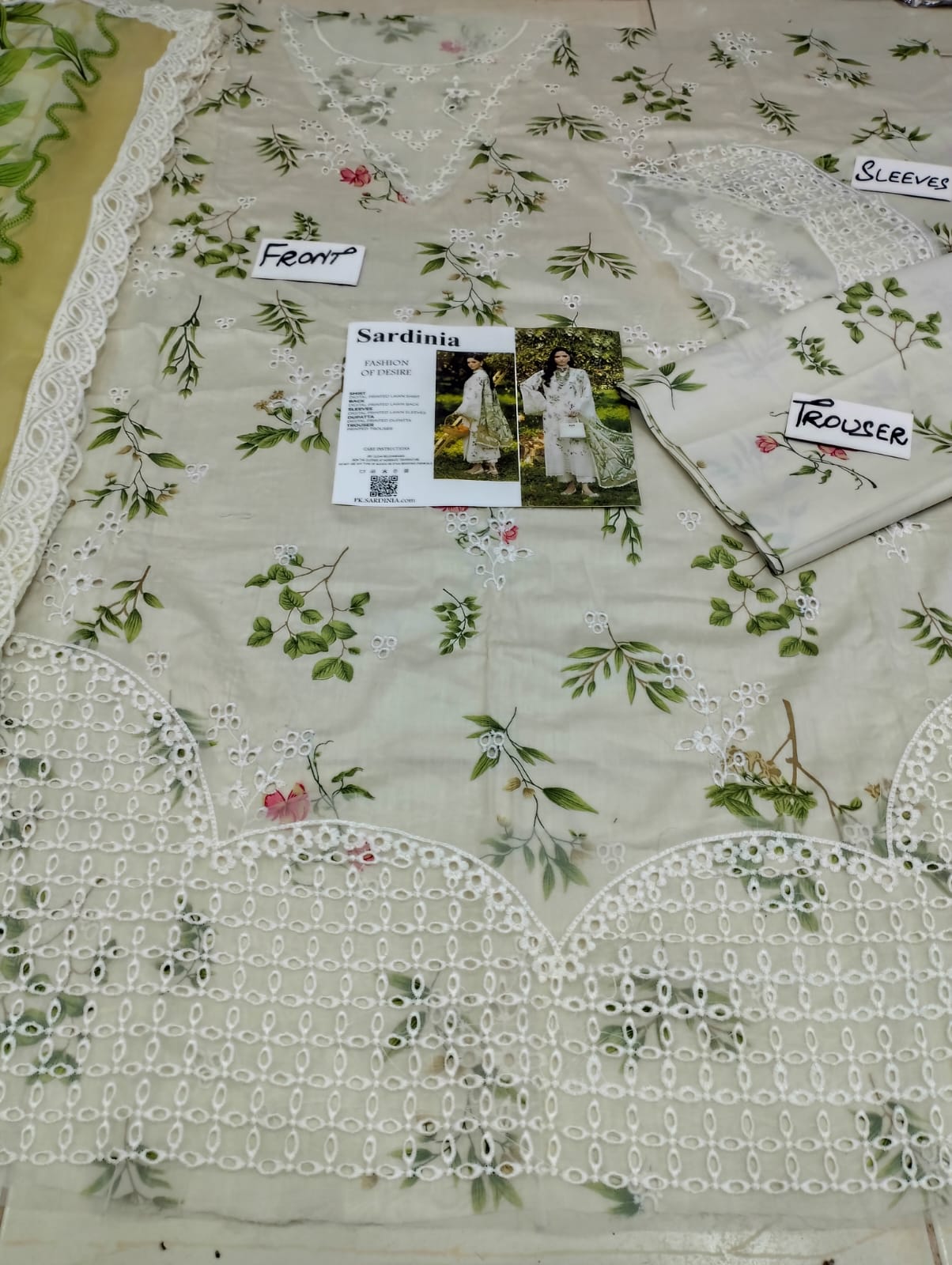 SARDINIA LUXURY CHICKEN KARI COLLECTION